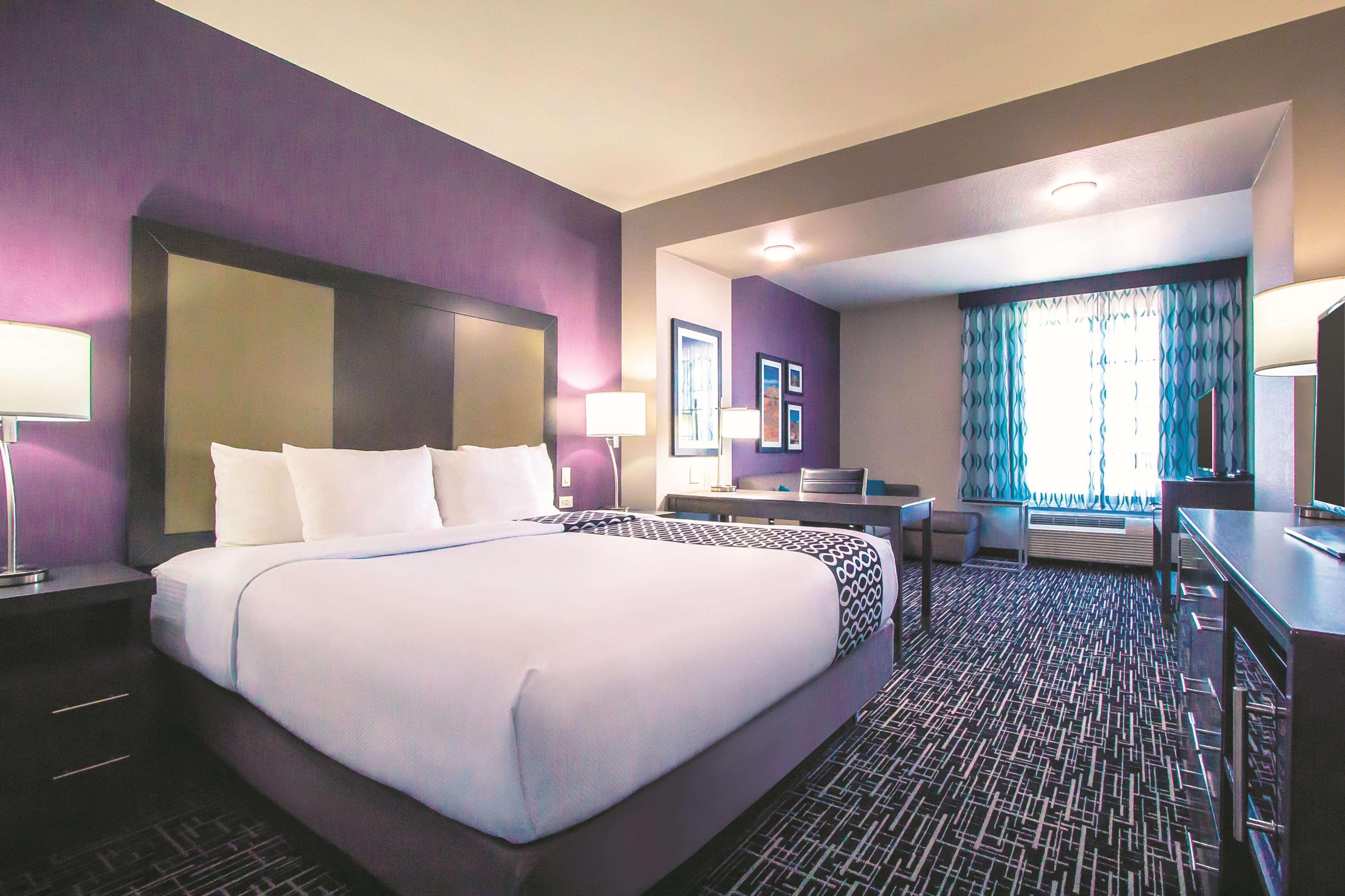 La Quinta By Wyndham Pampa Hotel Luaran gambar