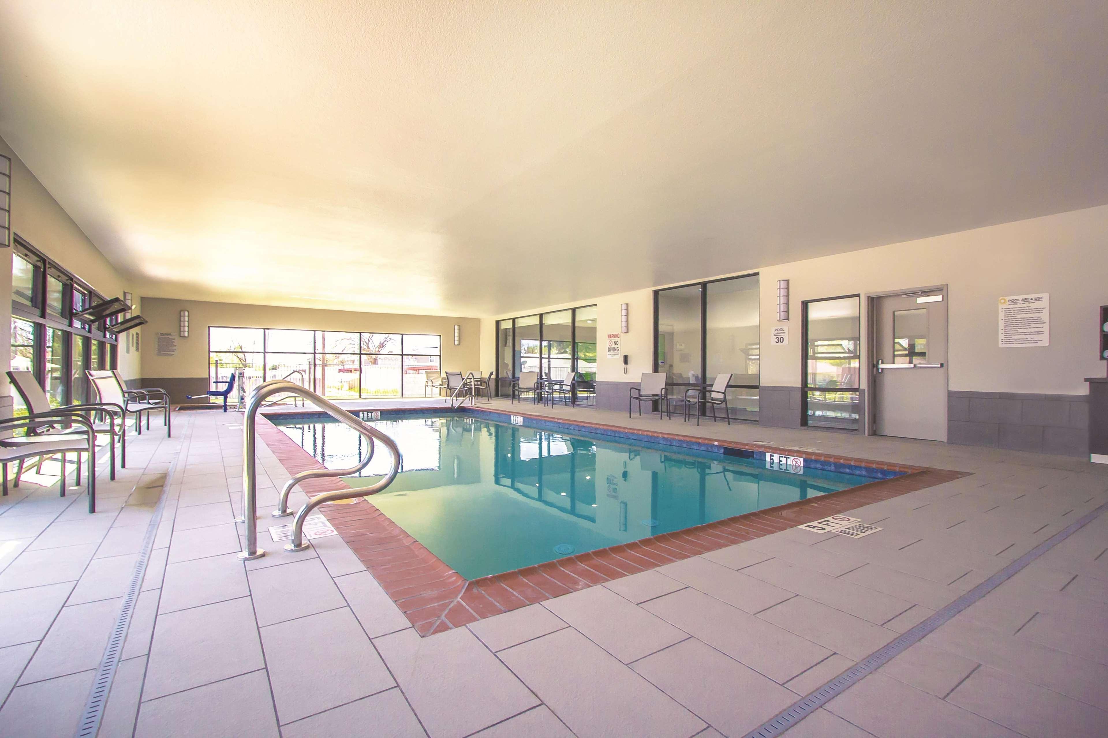 La Quinta By Wyndham Pampa Hotel Luaran gambar